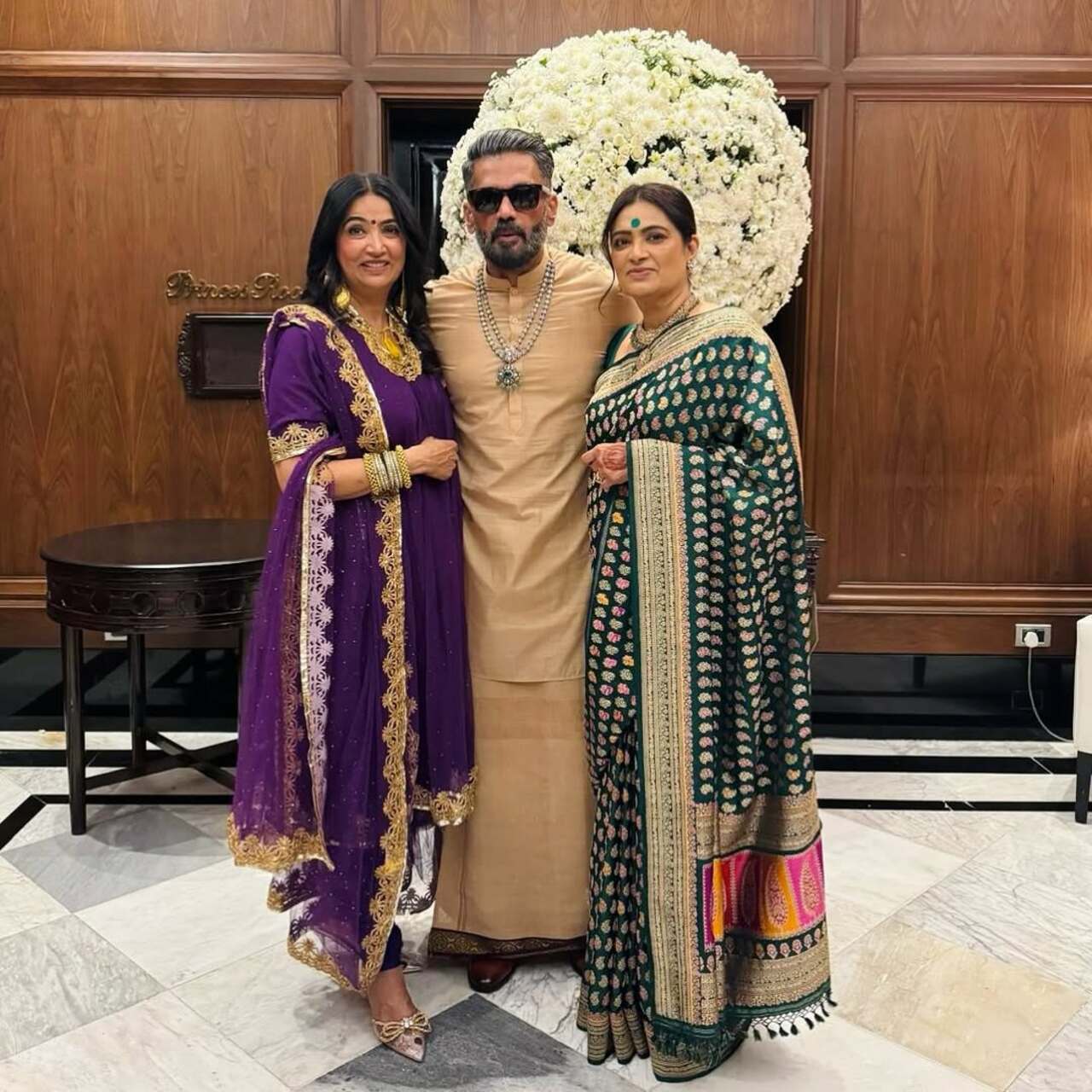 Suniel Shetty shared a rare piture with his sisters and wrote, 